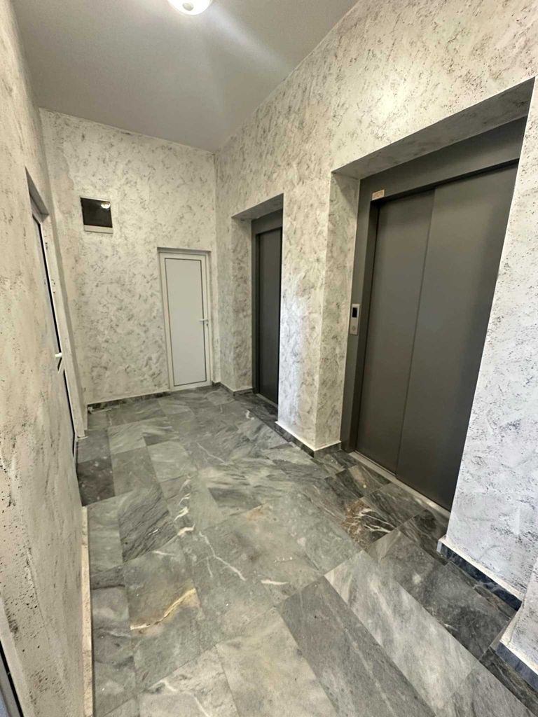 Продава се Двустаен апартамент в Пловдив, Гагарин - 75 кв.м за 1193 €/кв.м - Снимка #3