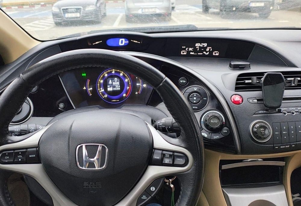 Honda Civic mk VIII Executive 1.8 benzină