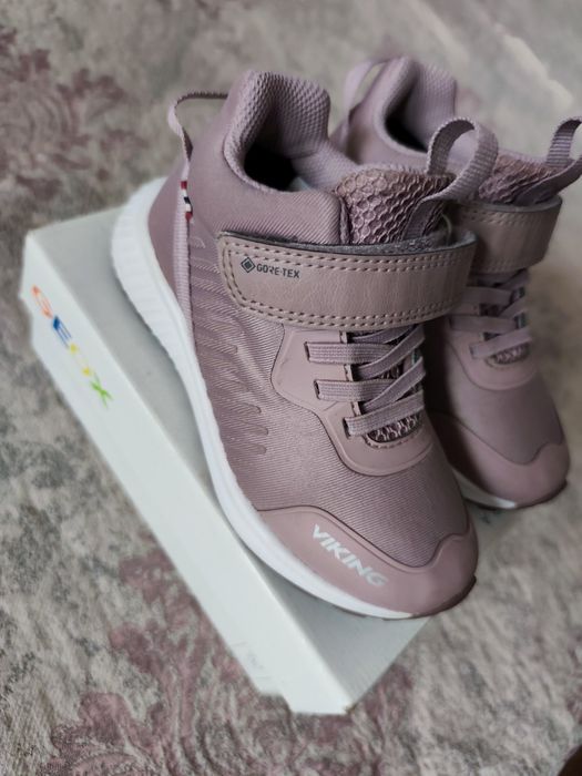 Детски маратонки VIKING.