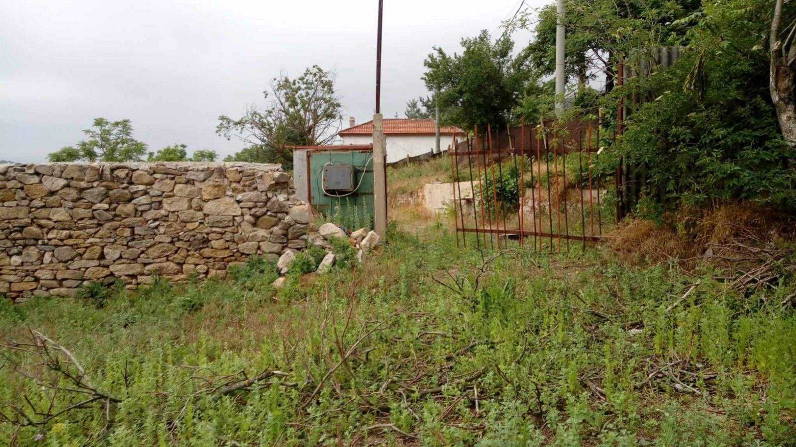 Продажба на панорамен парцел в Пъстрово