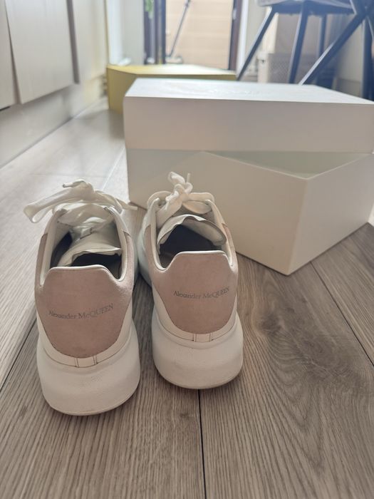 Alexander Mcqueen