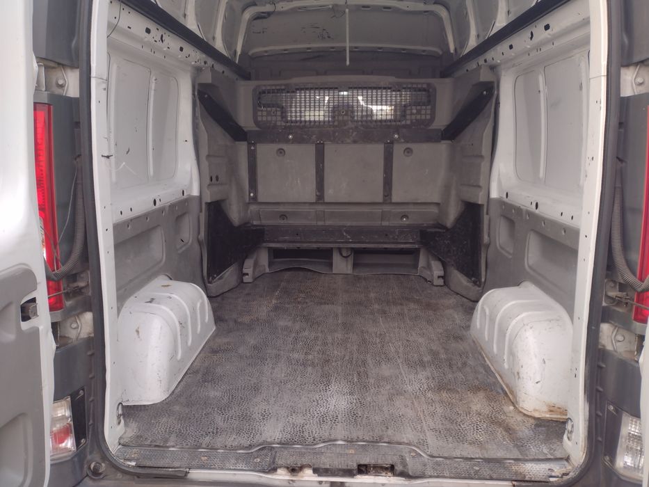 Vând Renault Trafic  clima 6 locuri