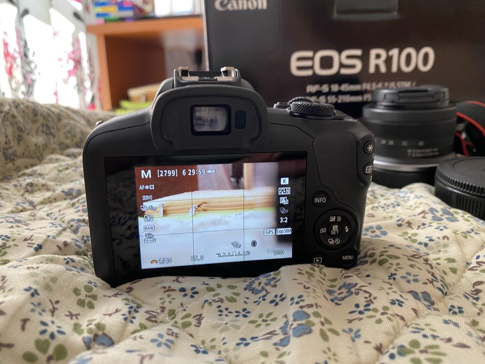 Canon EOS R100 с RF-S 18-45mm и RF-S 55-210mm | Гаранция до 12.2025 г.
