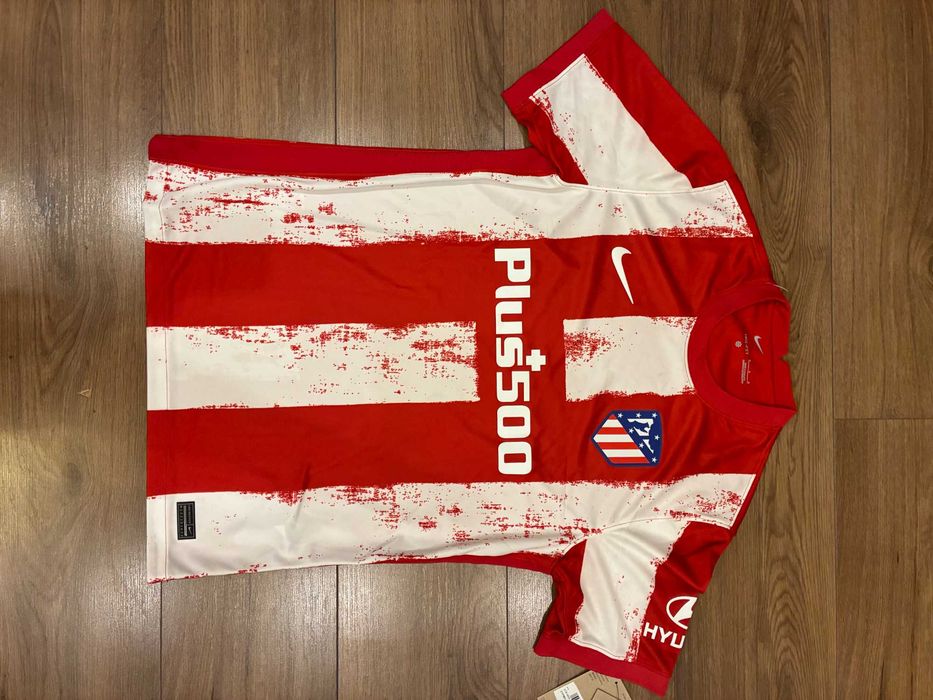 Нови оригинални екипи на Атлетико Мадрид различни размери и цени