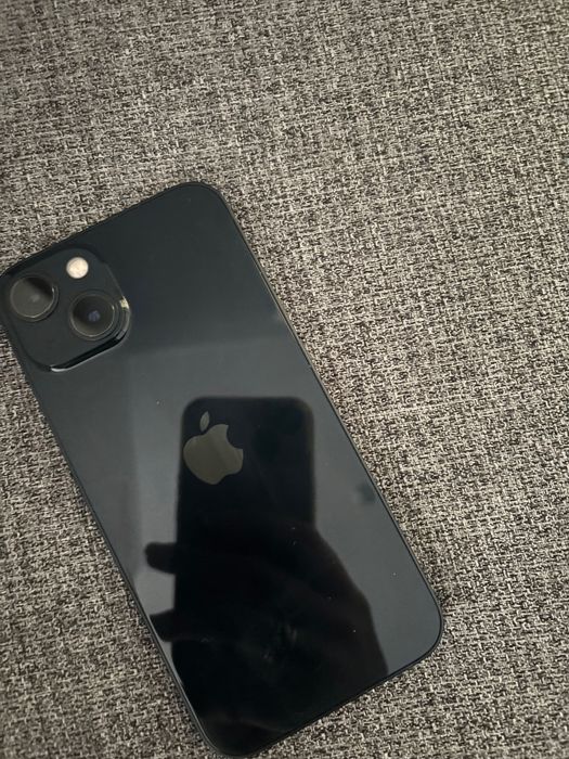 iPhone 13 - телефон