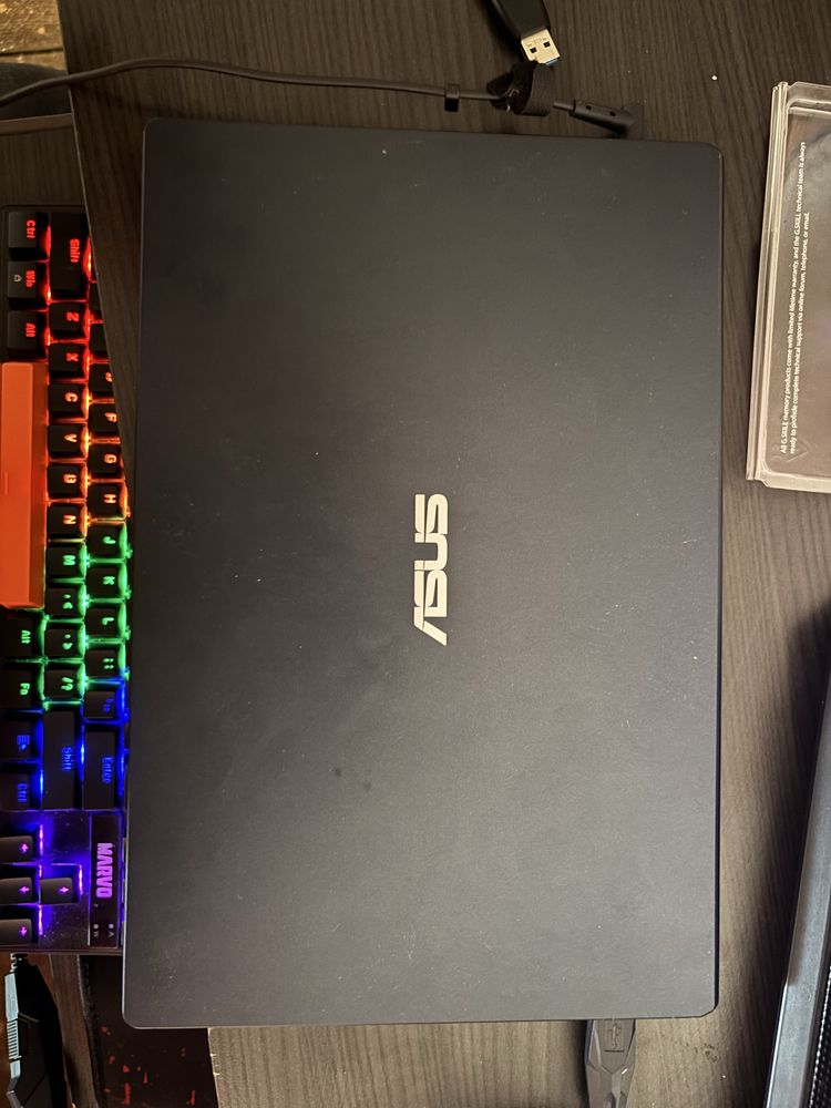 Laptop vivobook