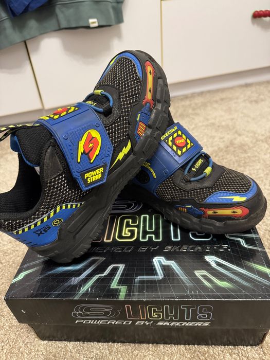 Adidasi skechers nr 36