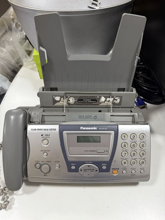 Продаются 2 факса за 3000 тг. Panasonic KХ-FP143 и Panasonic KX-FP207