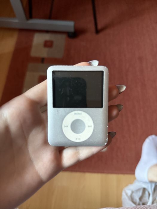 ipod nano 3rd generation 4gb grey