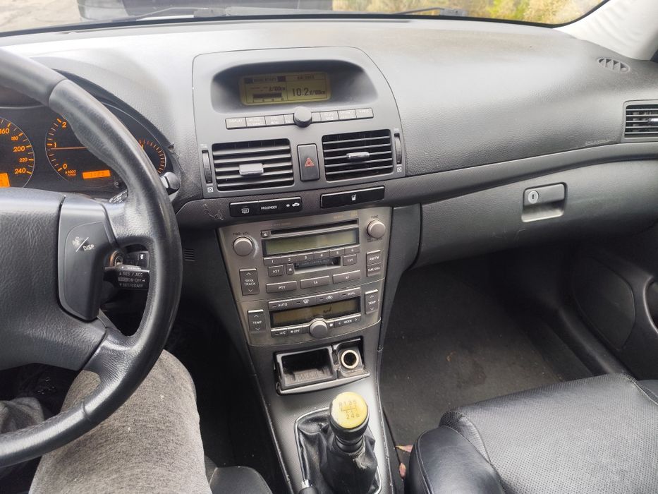 Toyota Avensis 2.2 D cat