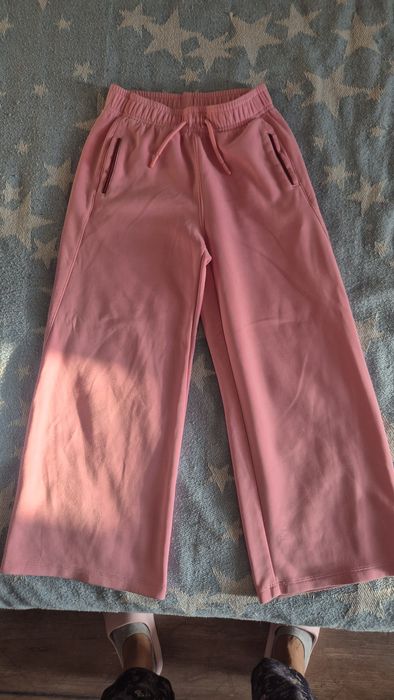 3 чифта дънки и 1 спортен панталон