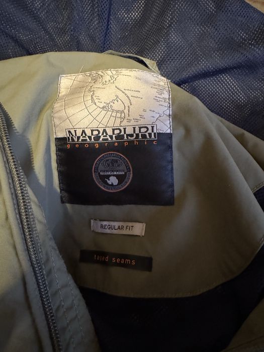 Ветровка Npapijri размер L