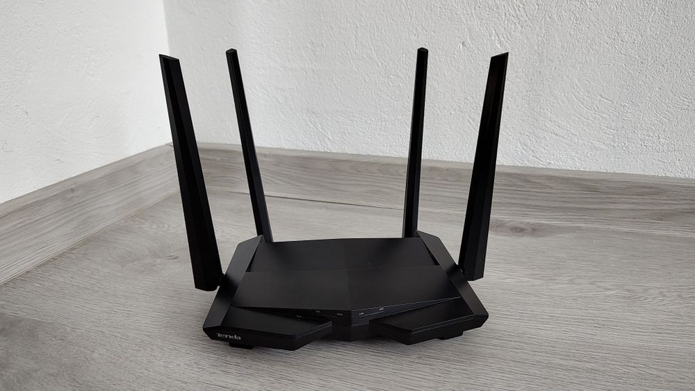 Router Tenda AC10U 5ghz 4 antene