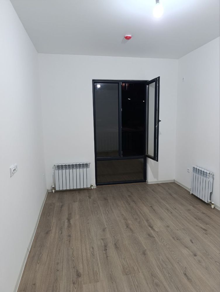 Сдаётся в аренду 1 комнатная квартира на Узбуме,от Golden House.Пустая