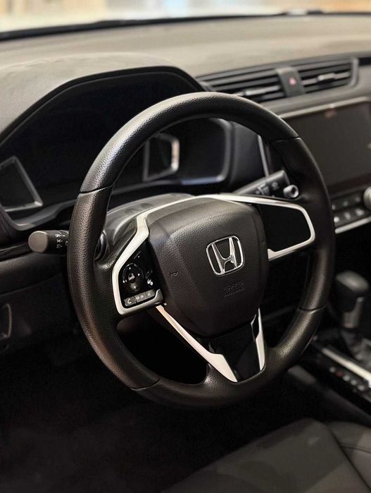 Honda Crider lyukli eng fulli