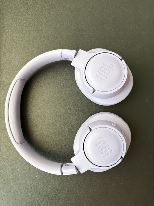 JBL Tune 720 BT Pure Bass Sound