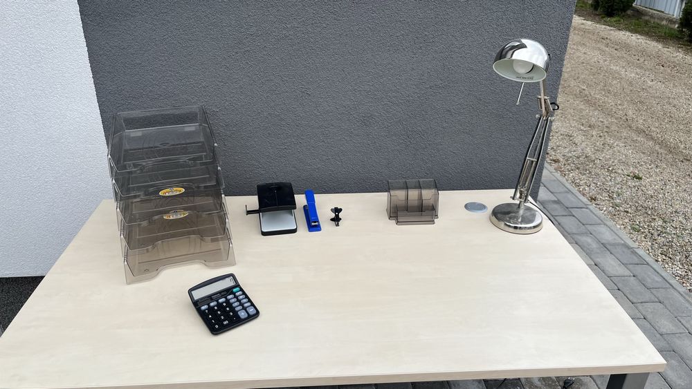 Birou , masa Steelcase 140x80 cm cu accesorii