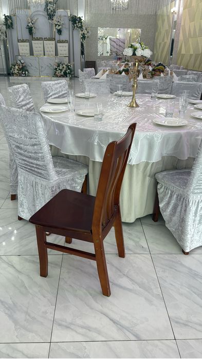 Стулья. Красное дерево