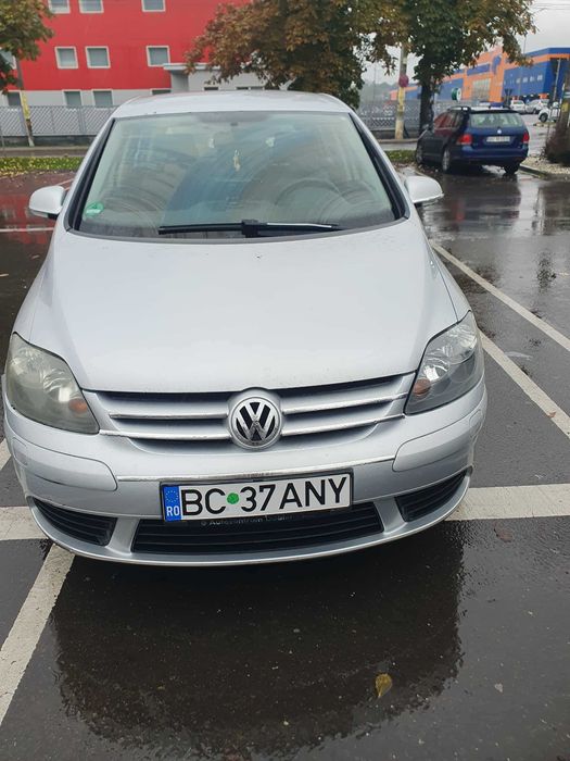 Vând golf 5 plus 2005 1.6 fsi