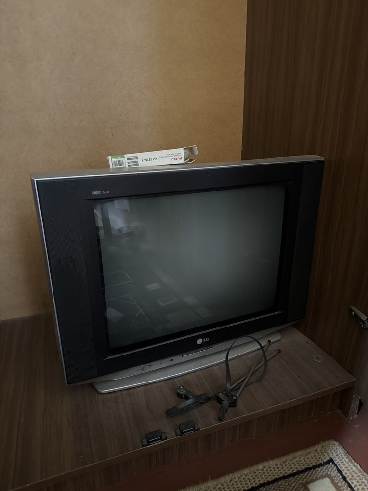 Телевизор LG super slim
