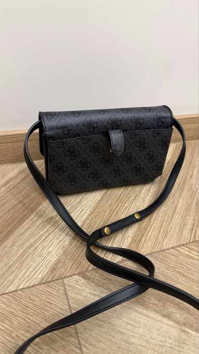 Чанта, портмоне Guess