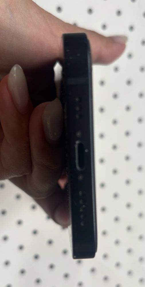 Iphone 12 с документами