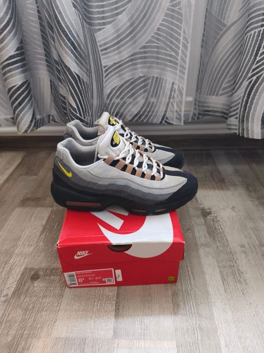 Vând air Max 95 mărimea 42