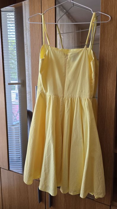 Жълта ленена рокля