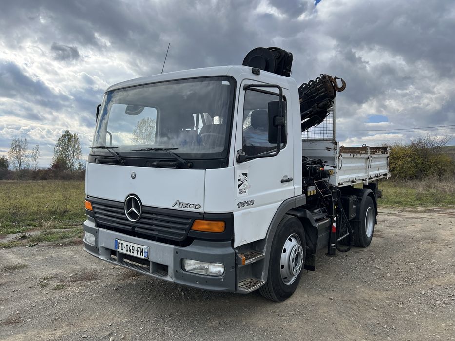 Mercedes Atego basculabil cu macara