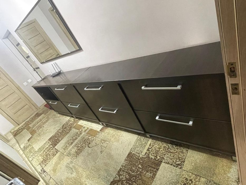 Продам комод комок и зеркало вместе.