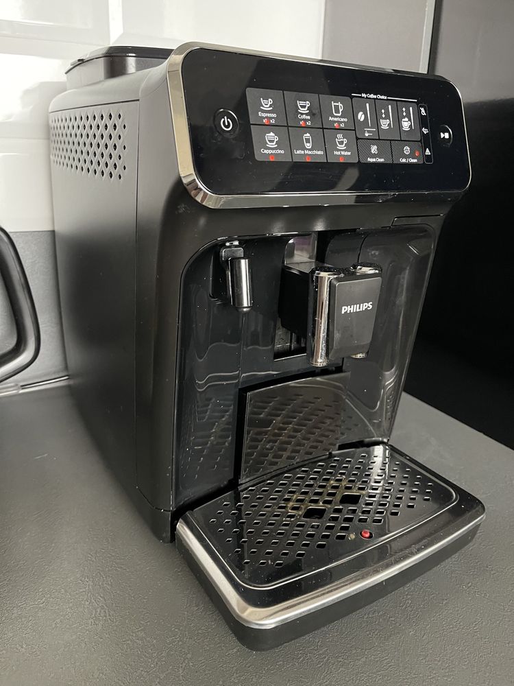 Кафе автомат Pfilips Saeco3200