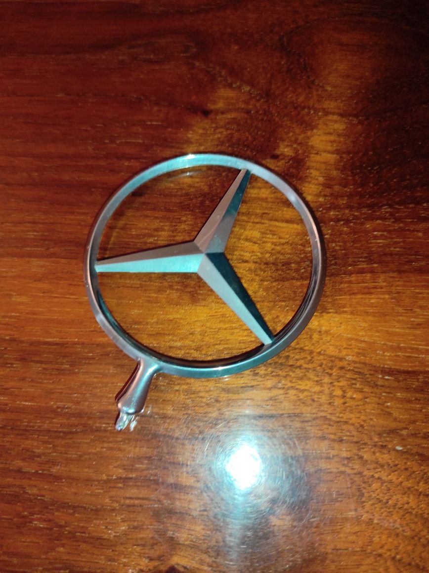 Mercedes Benz Значок