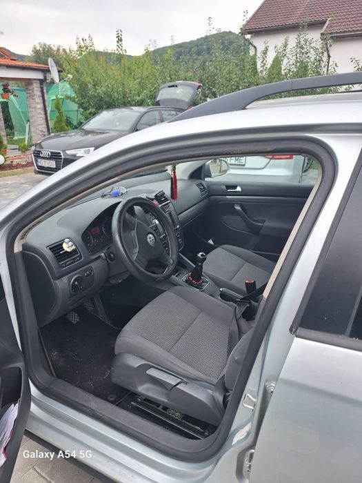 Vând golf 5 1,9 tdi