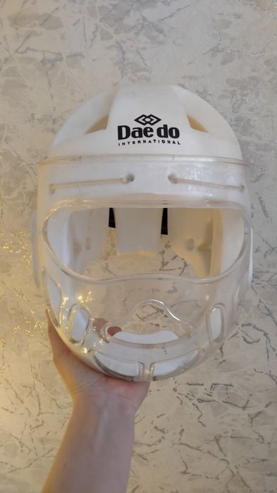 Продам шлем для каратэ