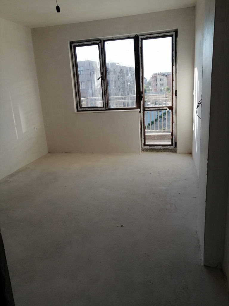 Продава се Тристаен апартамент в Пловдив, Остромила - 110 кв.м за 1310 €/кв.м - Снимка #8