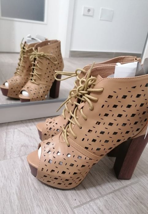 Vand botine sandale piele ecologica cu eticheta masura 38