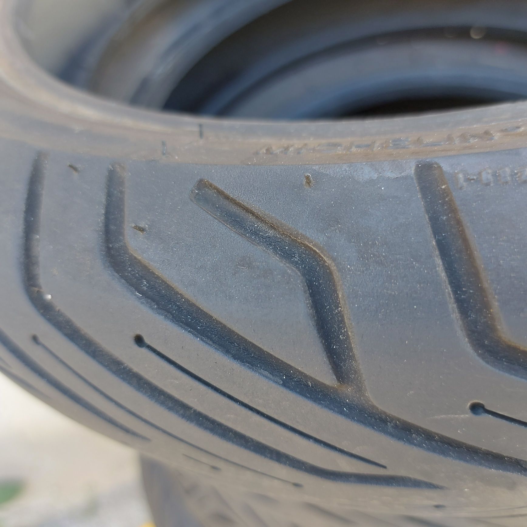 110/70/13"Michelin dot4220