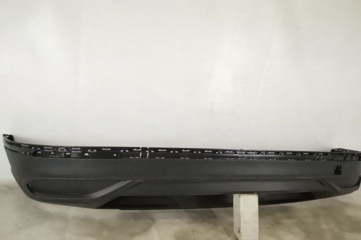 Спойлер Задна Броня Оригинален В Добро Състояние Фолксваген ВВ Тигуан