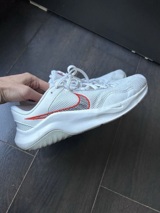 Маратонки Nike 39 номер