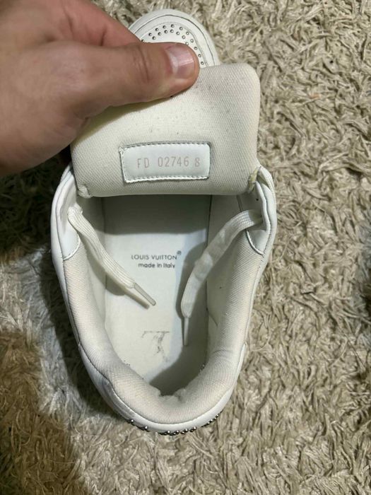 Adidasi Louis Vuitton