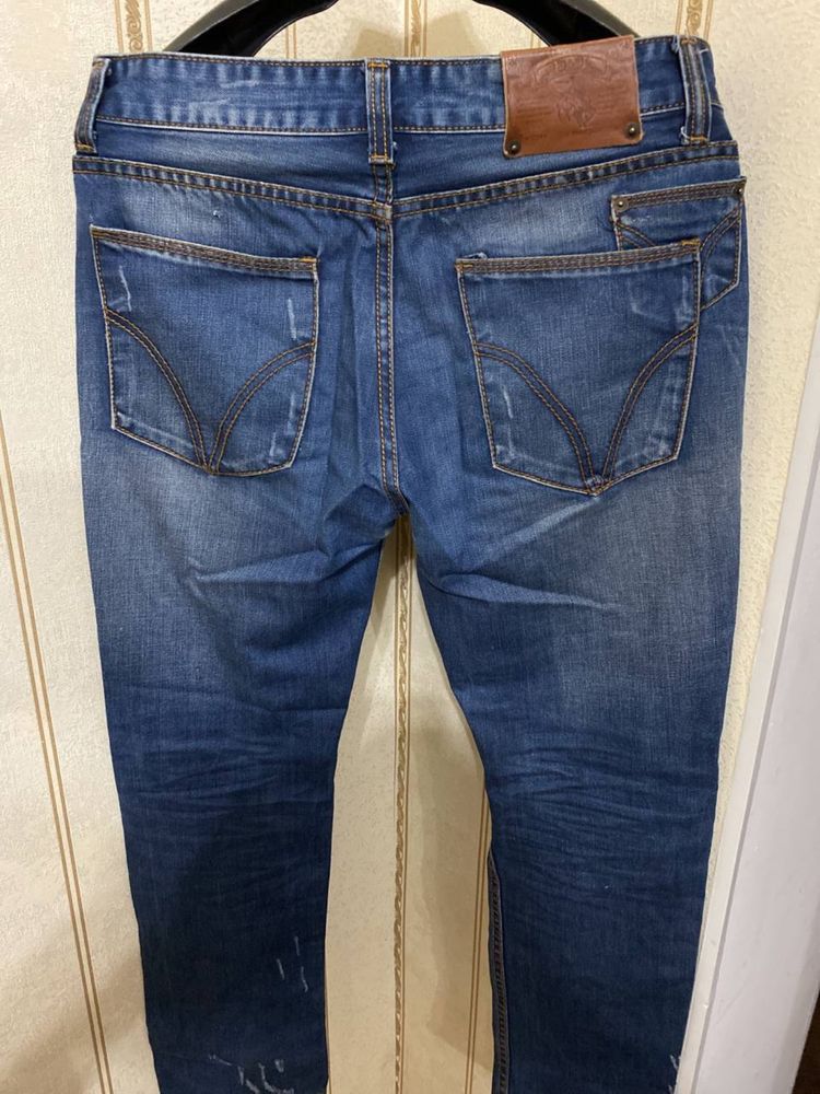 2 пары мужских джинсов, размер 48. Состояние отличное!
