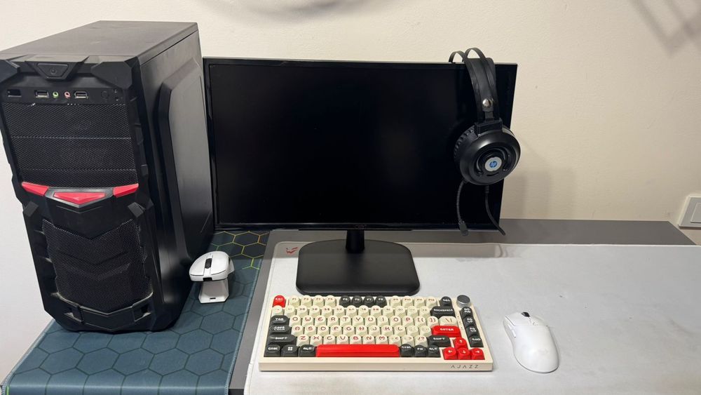 Продам игровой комплект