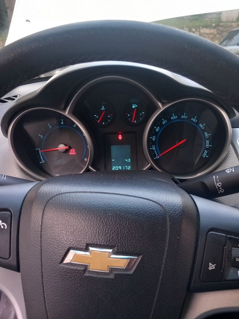 Vând Chevrolet cruze 1.6 benzina an 2012