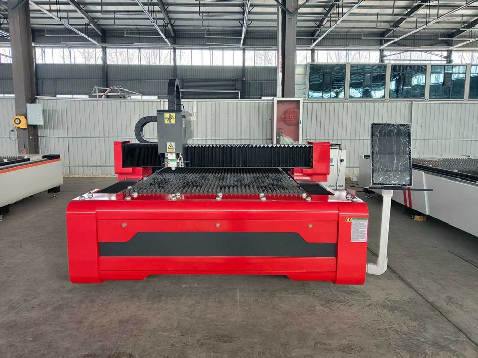 Vand CNC cu laser pentru taiat 3KW - NOU
