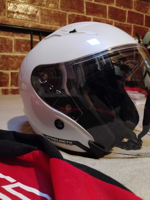 Casca moto open face cu ochelari de soare integrati
