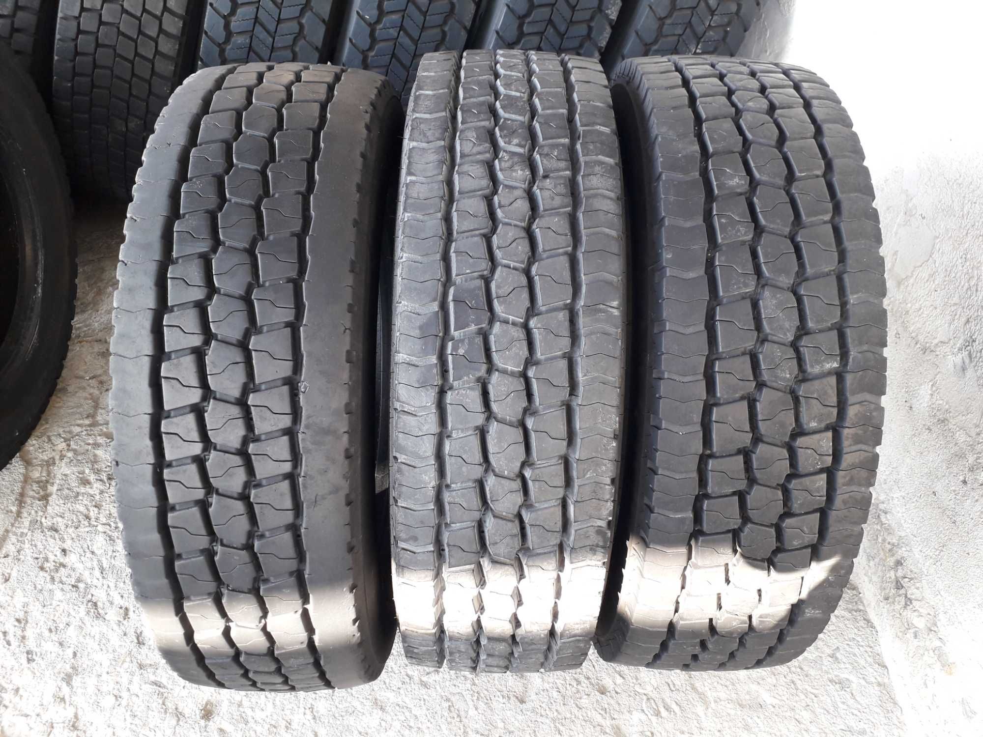 3 тежкотоварни гуми R22.5 275/70 Goodyear UltraGrip WTS 148/145J M+S