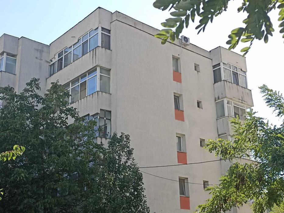 Apartament 3 camere, 80 mp, decomandat, etaj 3/4, Poitiers