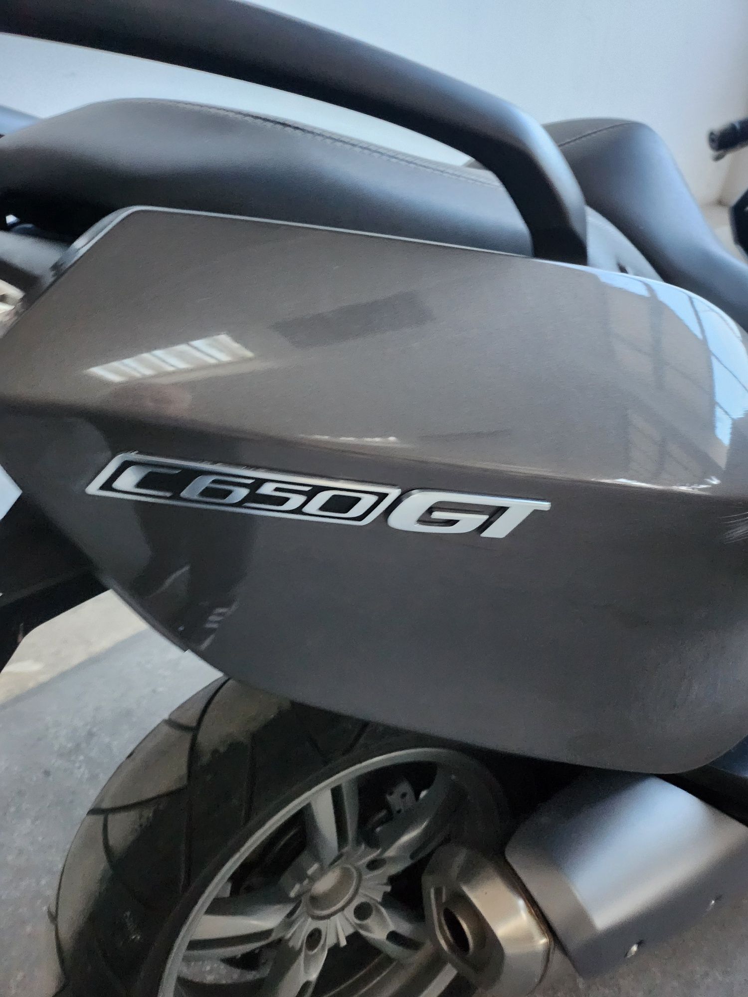 Мотоциклет БМВ GT 650