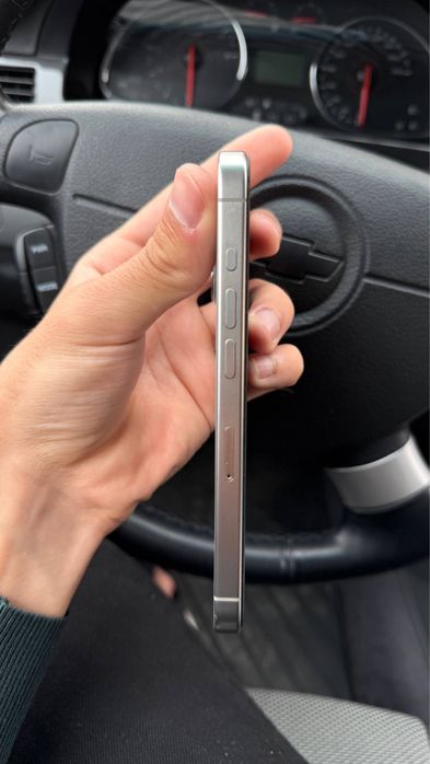 Iphone 15 pro sotladi