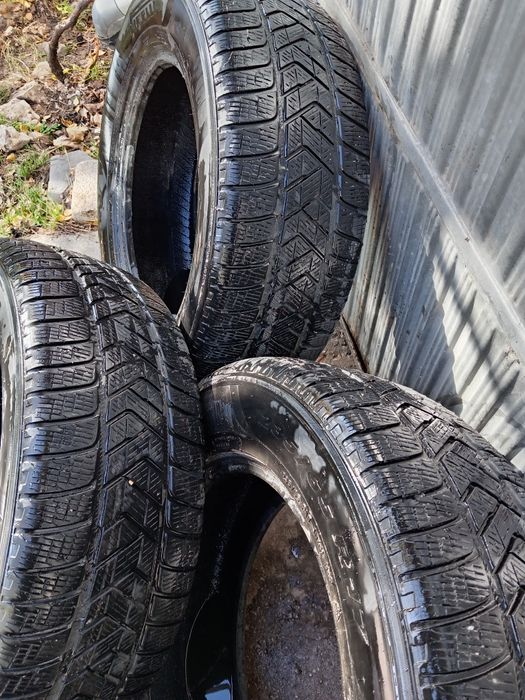 4 броя гуми Пирели Скорпион 235/65/17